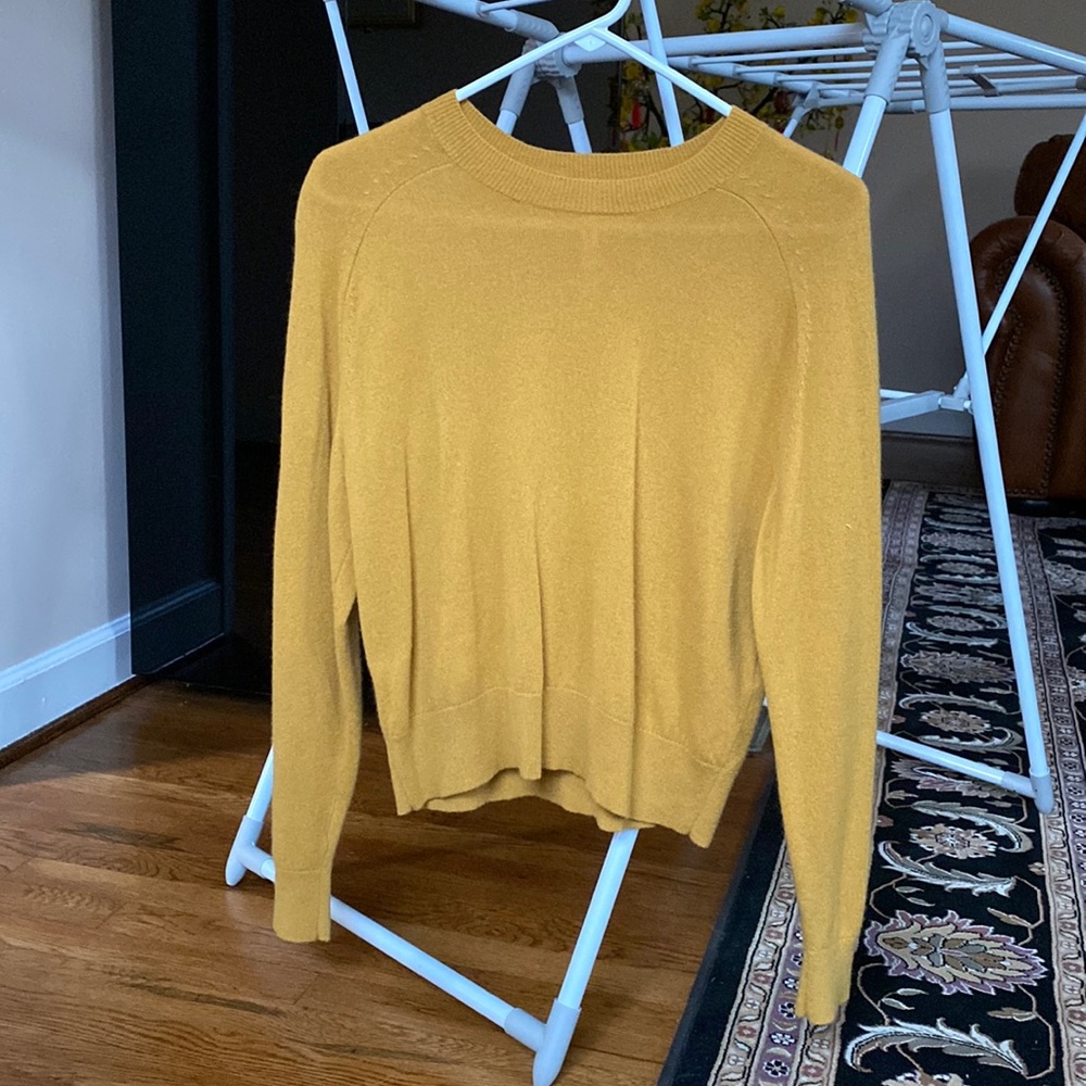 Aritzia LUXE Cashmere Crew Sweater in color Golden Oak